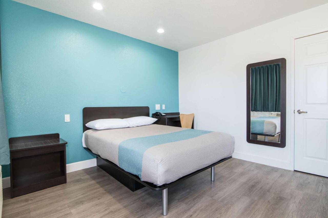 Motel 6-Moreno Valley, Ca - Perris Εξωτερικό φωτογραφία