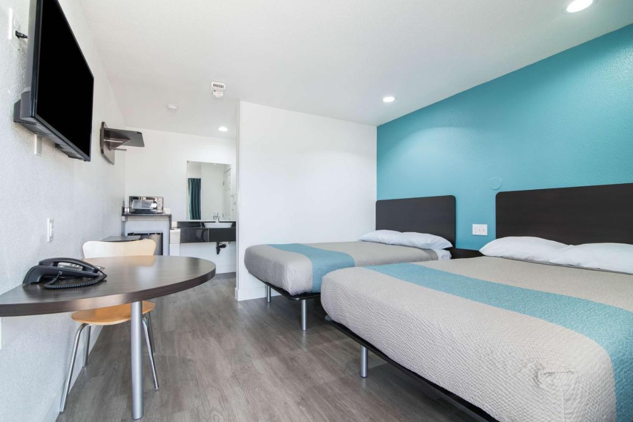 Motel 6-Moreno Valley, Ca - Perris Εξωτερικό φωτογραφία