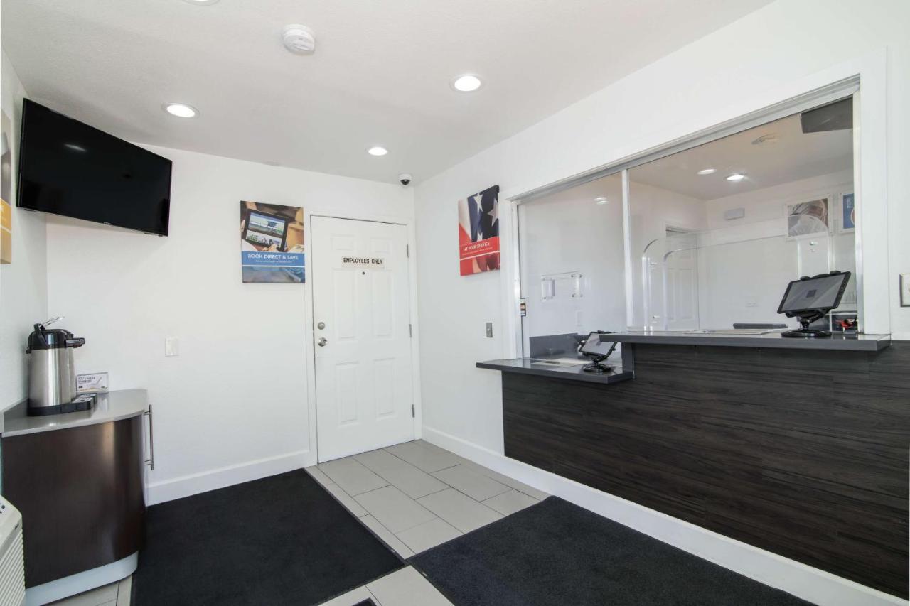 Motel 6-Moreno Valley, Ca - Perris Εξωτερικό φωτογραφία